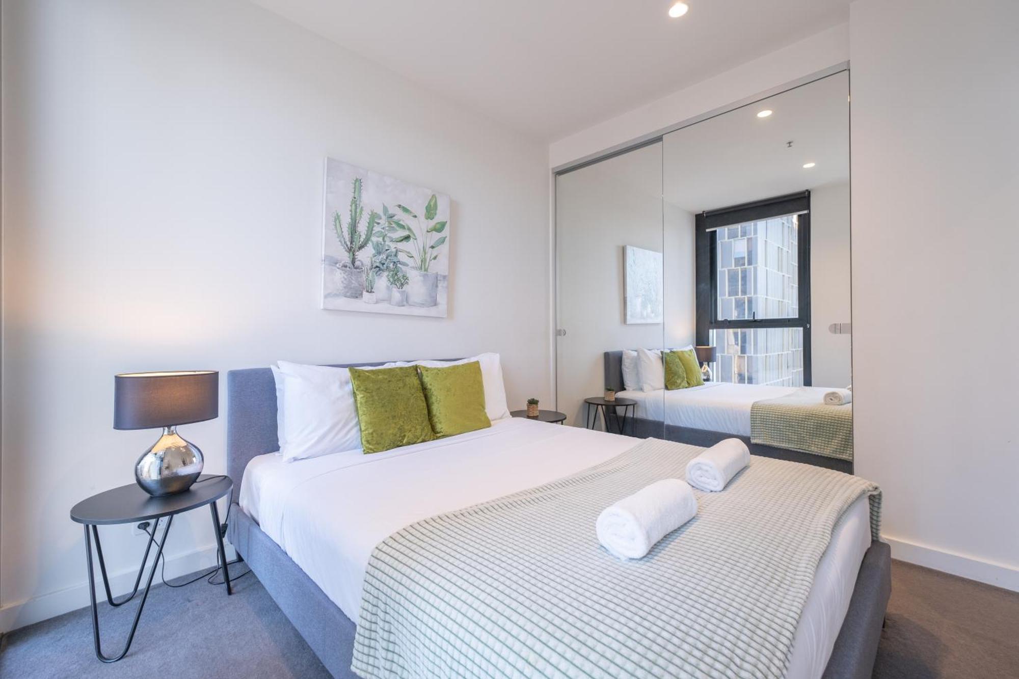Relaxed 1Br1Ba City View Apt Wifi In Heart Melcbd Melbourne Exterior photo